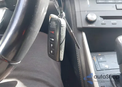 2016 Lexus Is 300 z USA, uszkodzony, nr VIN JTHCM1D27G5009759